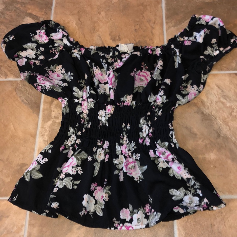 Ruffle Top